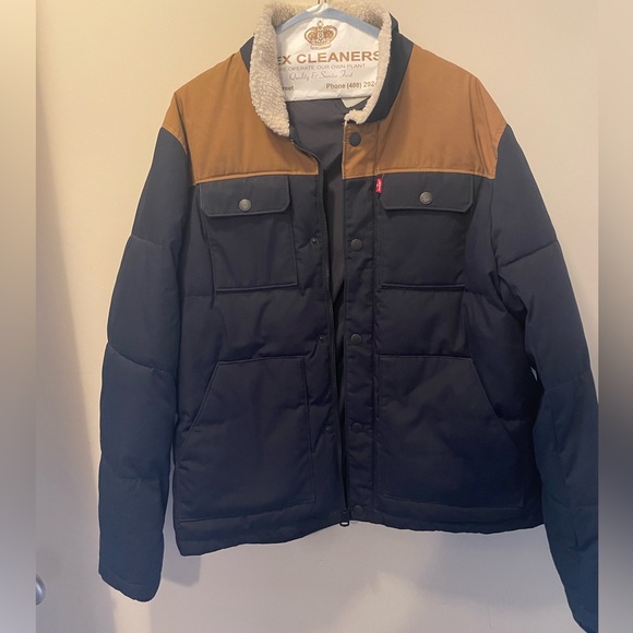 Like New - Levi’s QUILTED WOODSMAN PUFFER JACKET - Picture 1 of 4